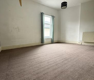 3 bedroom end of terrace house to rent - Photo 6