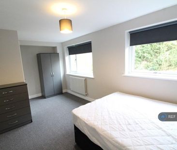 1 bedroom in a house share to rent - Photo 5