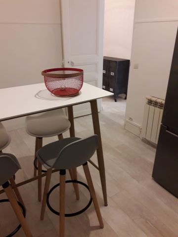 Location Appartement 2 pièces 56m² MARSEILLE 7ème - Photo 4