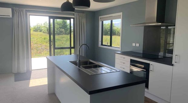 WESTPORT - 3 BEDROOM WITH APPLIANCES - Photo 1