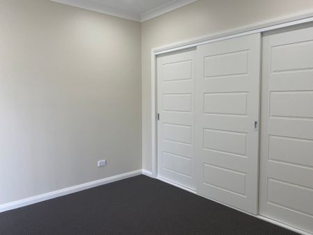 Large Family Home - Photo 2