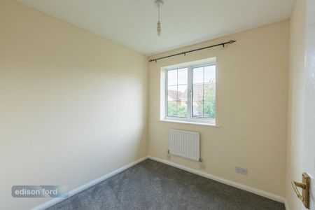 3 bedroom terraced house to rent - Photo 3