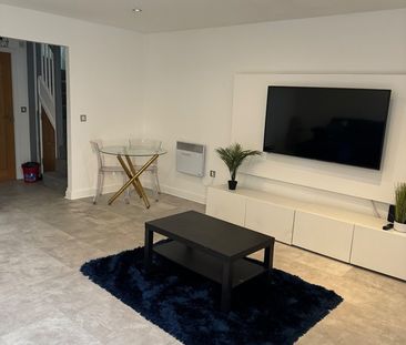 2 Bed Maisonette, Onyx Mews, E15 - Photo 5