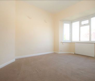 Hounslow, TW3, London - Photo 1