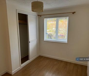 2 bedroom maisonette to rent - Photo 2