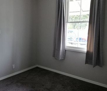 Cute Cottage in Otahuhu - Photo 1