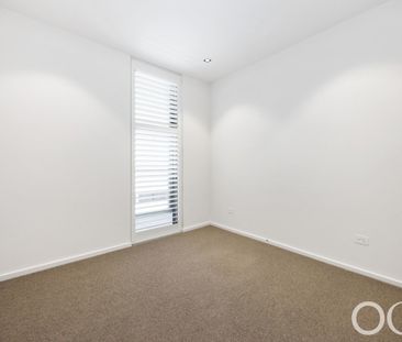 Open the Door to Stylish, Sustainable Living in Unley - Photo 3