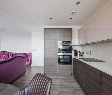 Honour Lea Avenue, Stratford, E20 - Photo 6