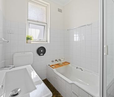 Charming 3-Bedroom Home in the Heart of Russell Lea - Photo 4