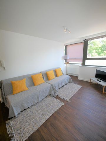 Flat 14 Hill House, Bournemouth BH1 - Photo 3