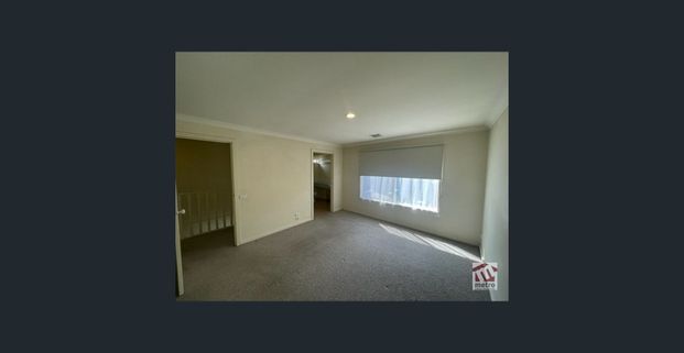 CLOSE TO SCHOOLS, SHOPS & PARKS! - Photo 1