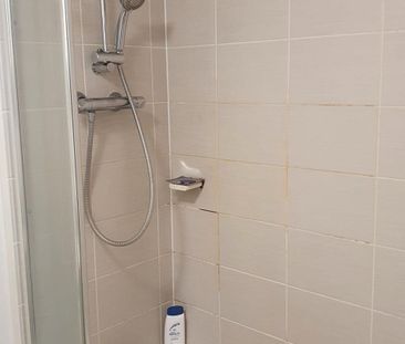 2 Bed Terraced House, Newhouse Road, G42 - Photo 2