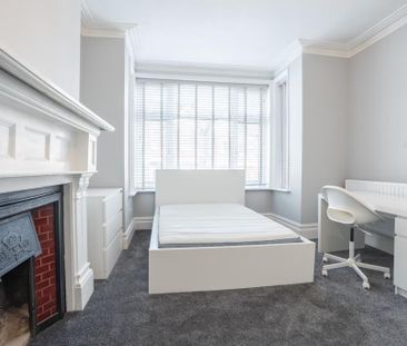 5 bedroom terraced house to rent - Photo 2