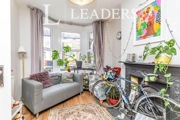 3 bedroom terraced house to rent - Photo 1