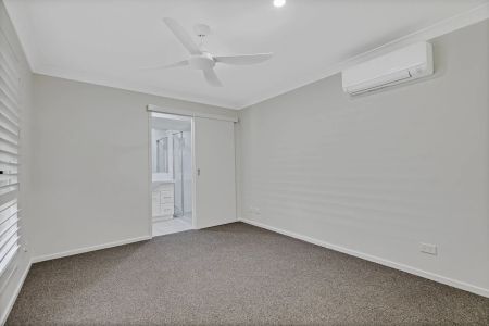 Beautifully Renovated 4-Bedroom Home in Central Maroochydore - Photo 4