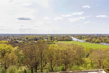 Two bedroom apartment in the iconic Star & Garter development on Richmond Hill - Photo 5