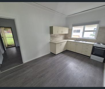 3 Bedroom Home with Large Backyard space!!! - Photo 4