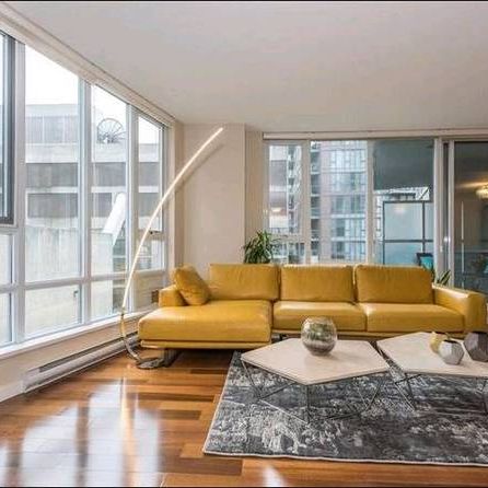 3 bed 2 bath condo - bright, large, family friendly (1198 sq ft) - Photo 4