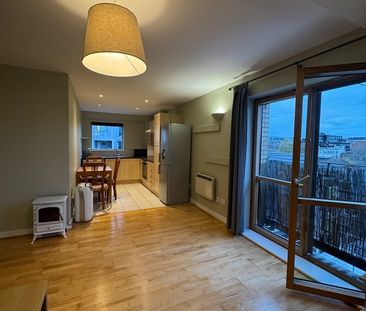 2 Bed Flat, High Street, M4 - Photo 5