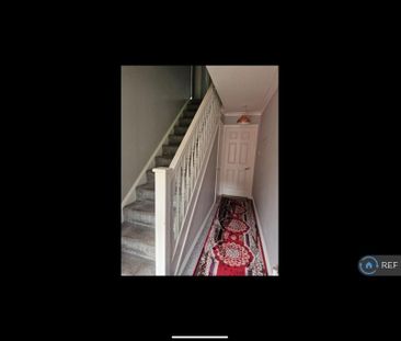 4 bedroom detached house to rent - Photo 1