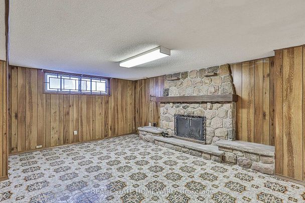 For Lease - 104 Crestwood Road, Vaughan, Ontario - Photo 1