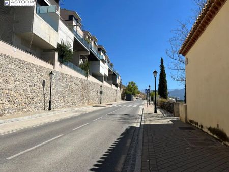 Granada - Photo 2