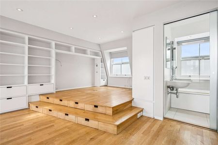 Elegant four bedroom period house in the heart of Notting Hill - Photo 2