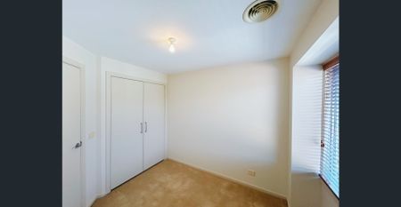 Stylish & Spacious Living in a Prime Location - Photo 3