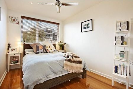 Unit 5/37 Gurner Street, St Kilda. - Photo 5