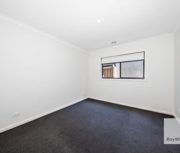 Spacious 4-Bedroom Family Home with Modern Comforts - Photo 3