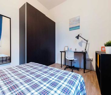 Viale Alfredo Oriani, Bologna, Emilia-Romagna 40137 - Photo 4