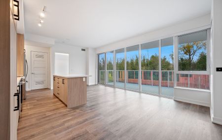 For Lease - 333 Sunseeker Avenue Unit# 415, Innisfil, Ontario - Photo 4