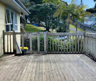 3 Bedrooms, Sunnynook - Photo 2
