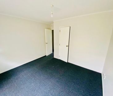 PAPAKURA, 3 BEDROOMS - Photo 4