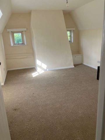 Detached, Grade II Listed, 2 Bedroom Cottage. - Photo 2