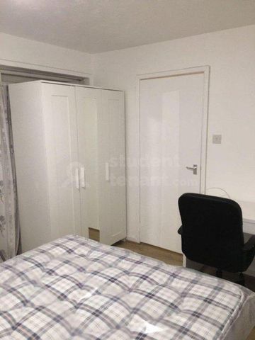 3 bedroom house share to rent - Photo 2