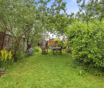 5 bedroom semi-detached house to rent - Photo 4