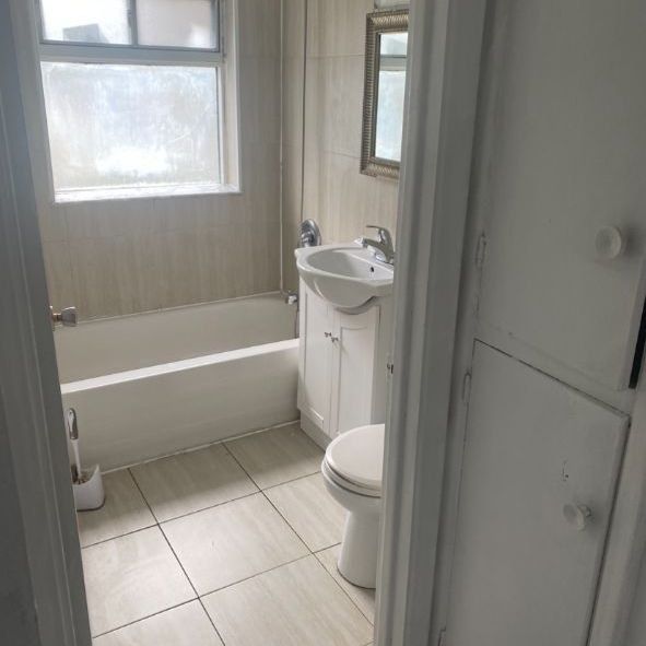 For Lease - 84 Falmouth Avenue, Toronto, Ontario - Photo 1