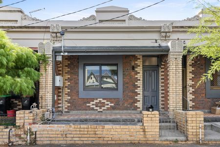 Charming Victorian Terrace in Prime Carlton Location - Photo 3