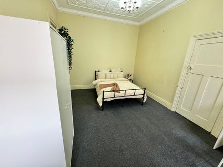 Smithfield - Photo 3