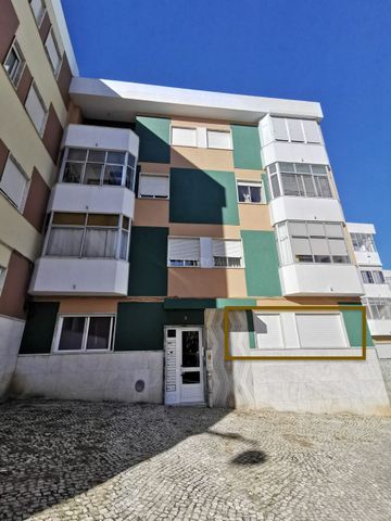 Serra das Minas - Rio de Mouro - Apartamento T2 Remodelado para Arrendamento – R/C com Excelente Localização! - Photo 2