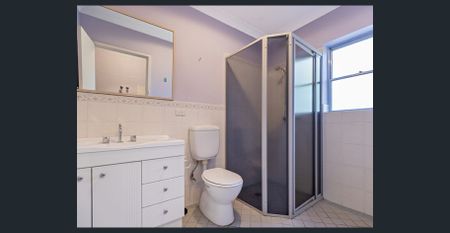 Fully Furnished 3-Bed, 2-Bath Home in East Tamworth - Photo 3