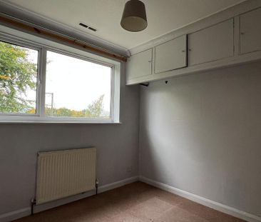 4 bedroom detached house to rent - Photo 4