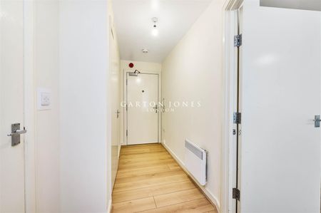3 Salamanca Place, Vauxhall, London, SE1 - Photo 2