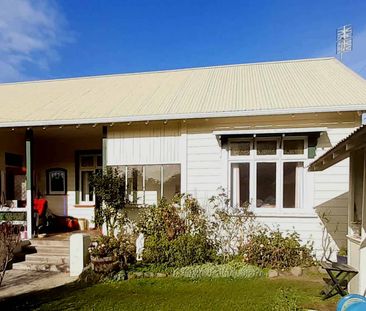 Short Term Pet Friendly Heritage Holiday Home. - Photo 4