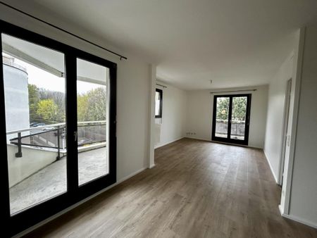 Location Appartement 3 pièces 61m² LA MOTTE SERVOLEX 73290 - Photo 2