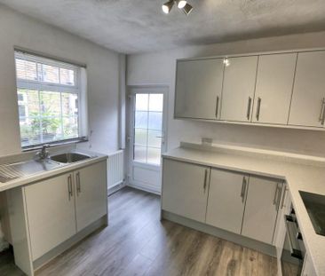 2 bedroom cottage to rent - Photo 2