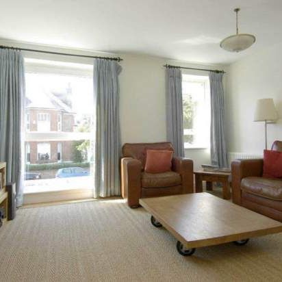 5 bedroom property to rent in London - Photo 1