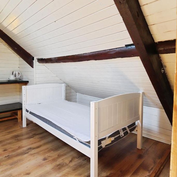 1 bedroom in a house share to rent - Photo 1