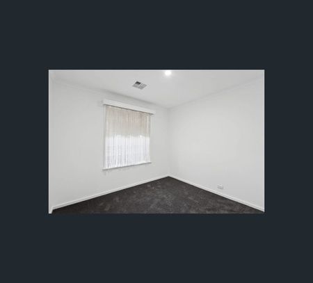 4 Phoebe Avenue, Modbury Heights, SA 5092 - Photo 2